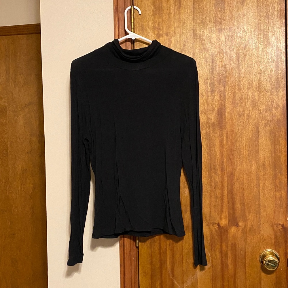 Women’s Attention Long sleeveTurtleneck Size XL